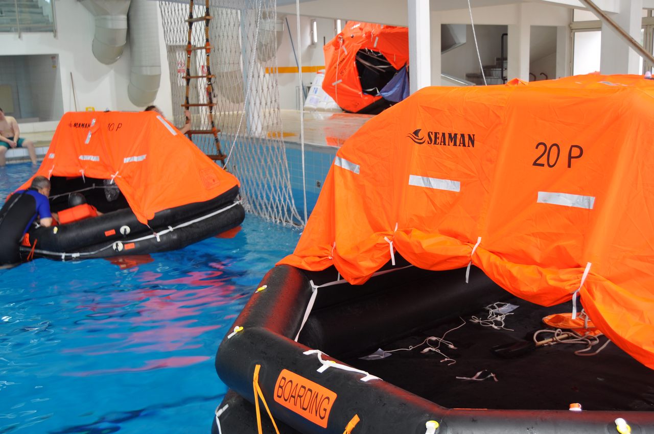 Seaman Safety Life Rafts • West Offshore